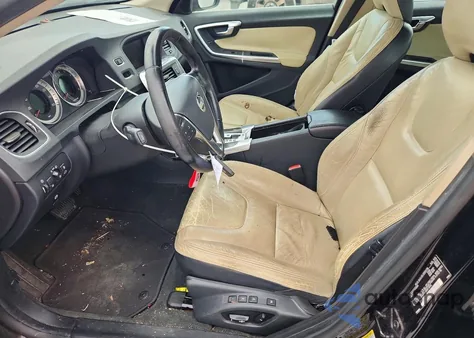 2012 Volvo S60 T5 z USA, uszkodzony, nr VIN YV1622FSXC2123915